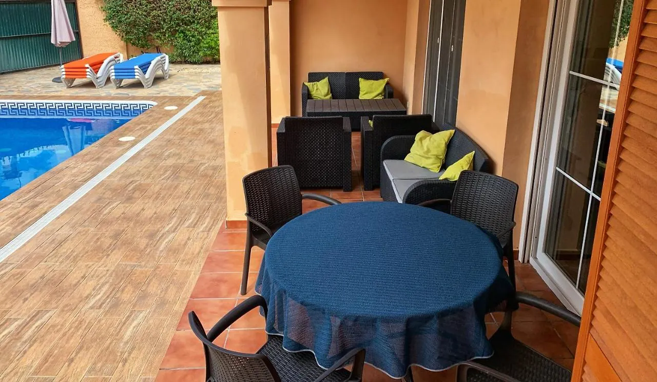 Beach Villa Costanera In Μαρμπέλλα